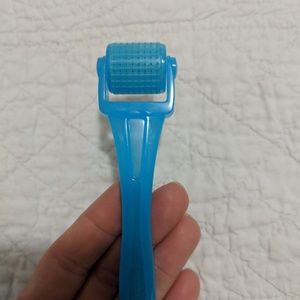 Rodan and Fields AMP MD microexfoliating roller